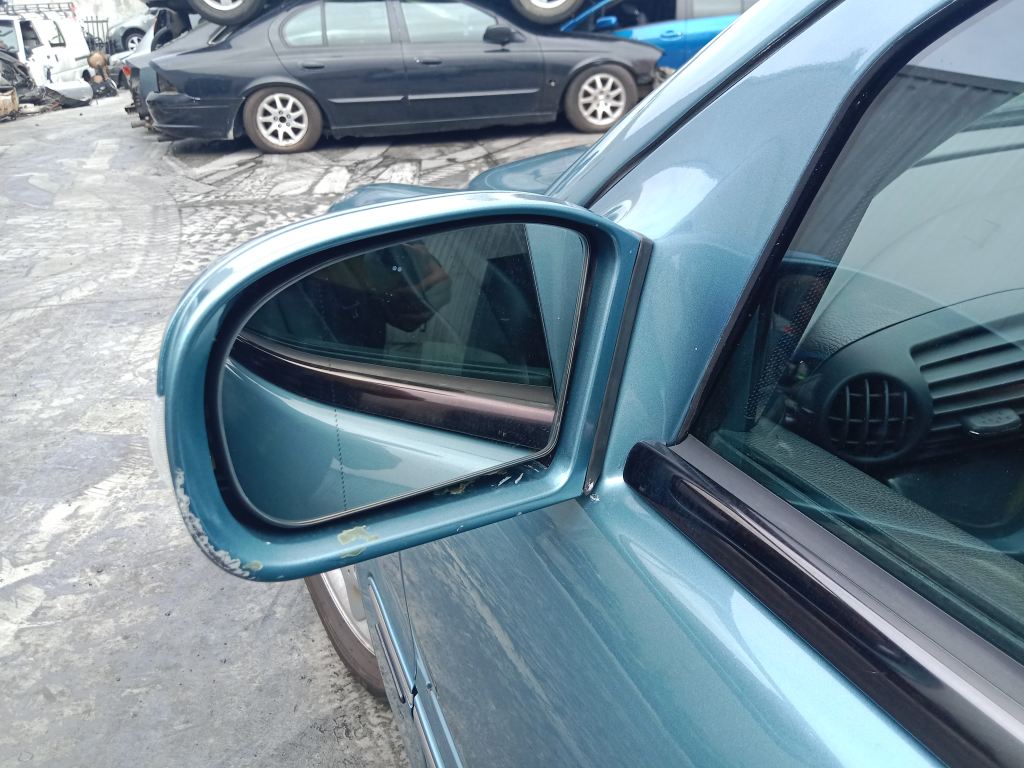P5748 - Mercedes-Benz C200 2003 Blue Wrecking - Image 13