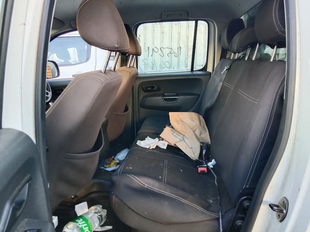 P5750 - Volkswagen Amarok 2017 White Wrecking - Image 12