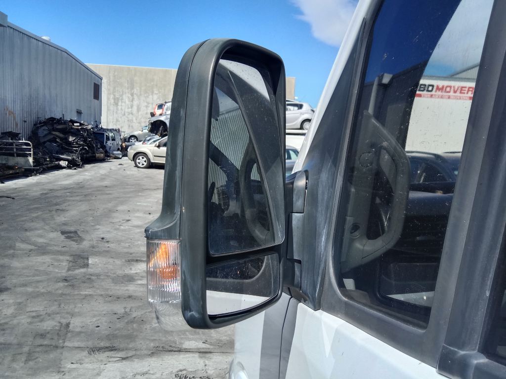 P5752 - Mercedes-Benz Sprinter Van 2006 White Wrecking - Image 13