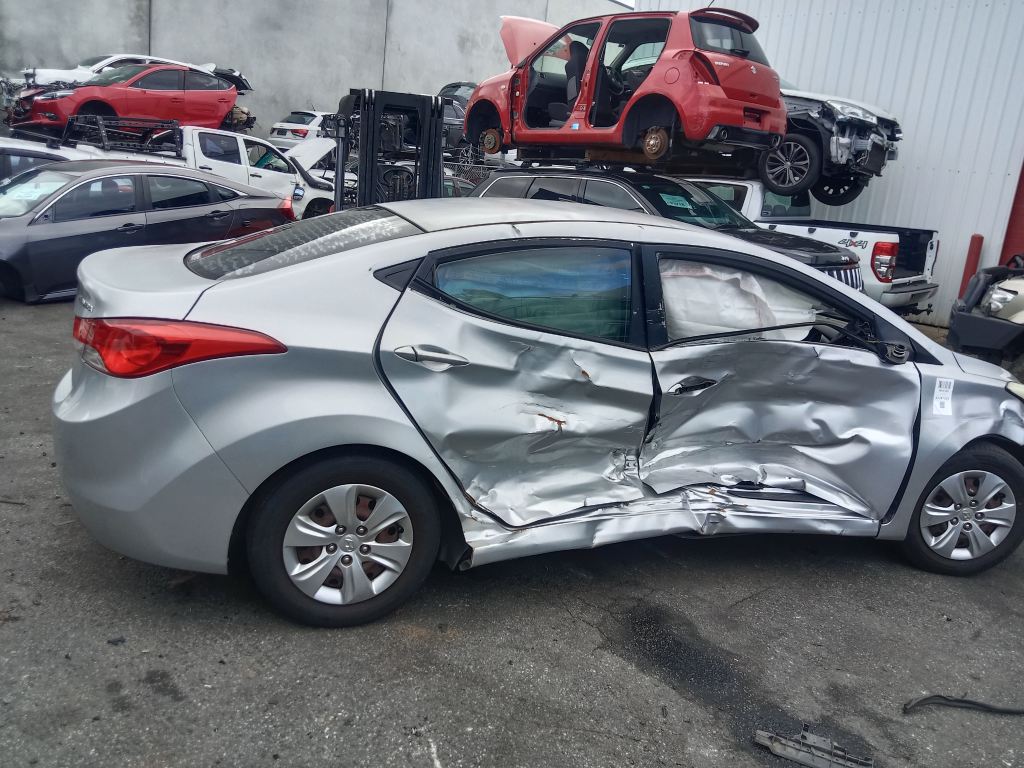 P5753 - Hyundai Elantra 2011 Silver Wrecking - Image 4