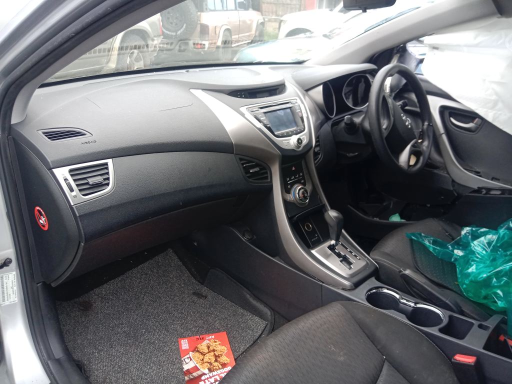 P5753 - Hyundai Elantra 2011 Silver Wrecking - Image 12