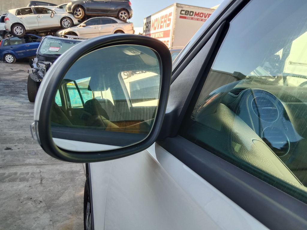 P5754 - Volkswagen Tiguan 2015 White Wrecking - Image 12