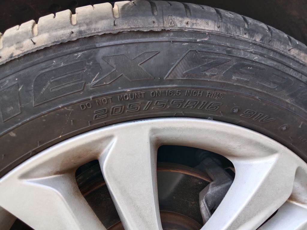 P5755 - Hyundai i30 2014 White Wrecking - Image 10