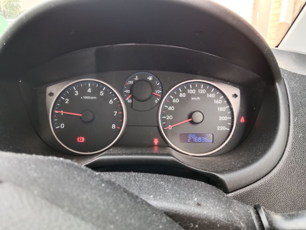P5760 - Hyundai i20 2011 White Wrecking - Image 7