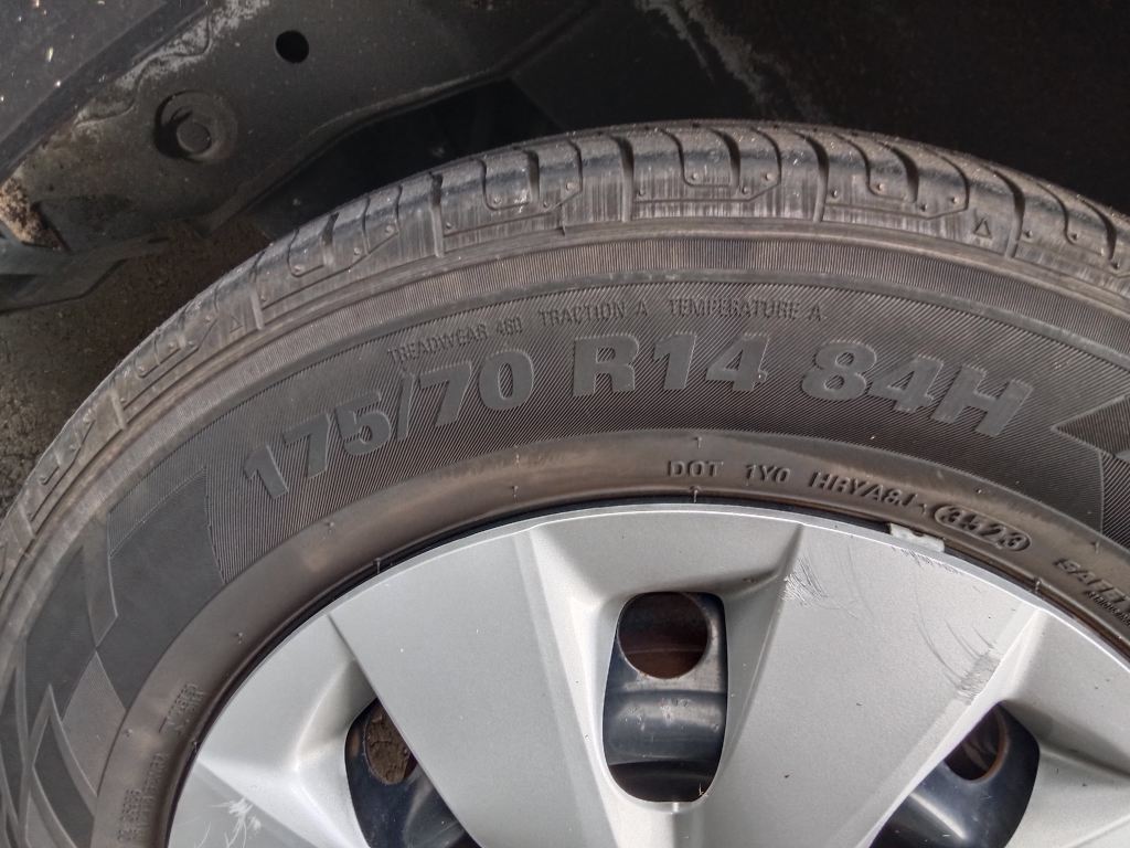 P5761 - Toyota Yaris 2013 Black Wrecking - Image 11