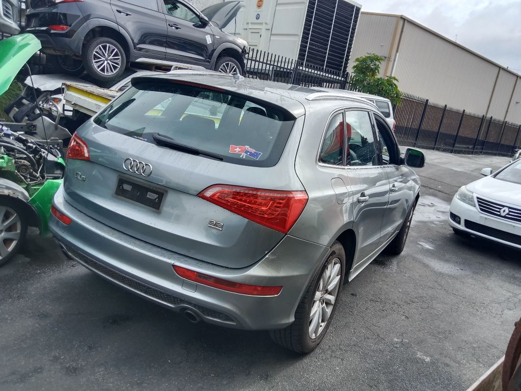 P5762 - Audi Q5 2009 Grey Wrecking - Image 12
