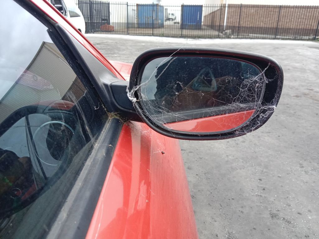 P5767 - Mazda RX-8 2003 Red Wrecking - Image 14