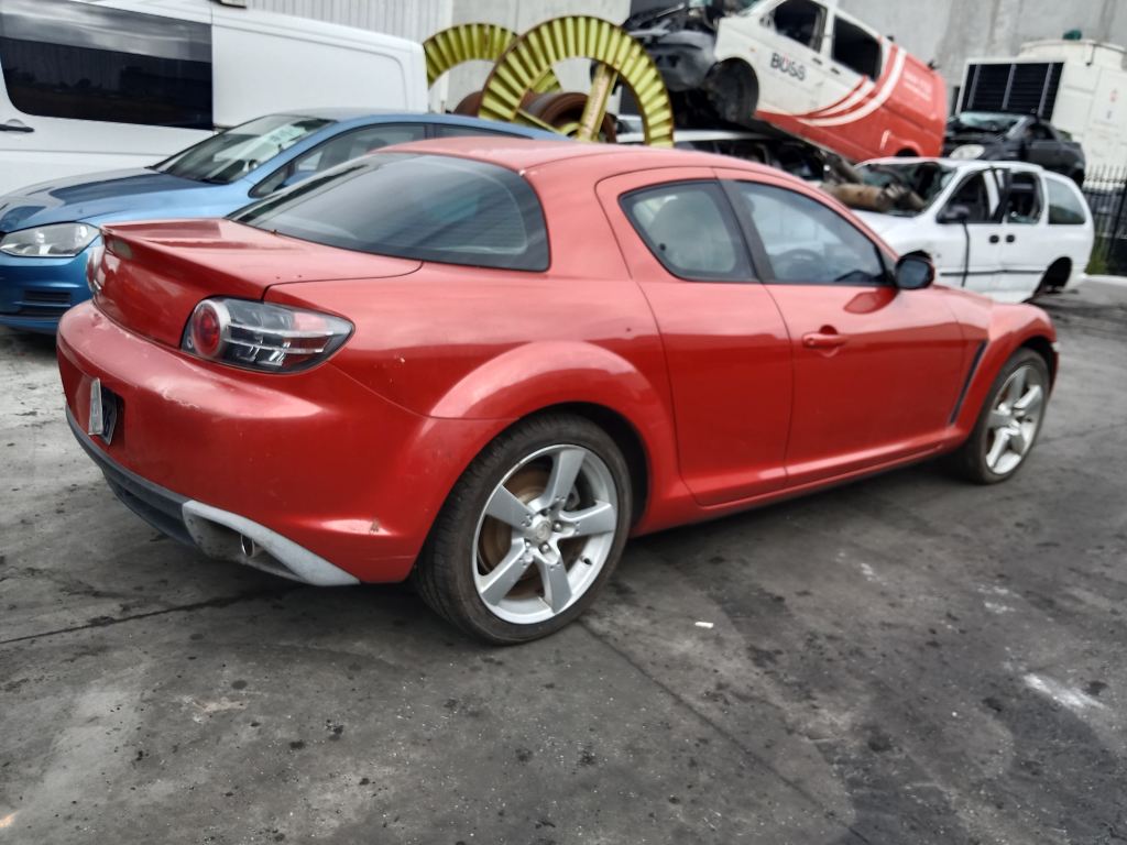 P5767 - Mazda RX-8 2003 Red Wrecking - Image 15
