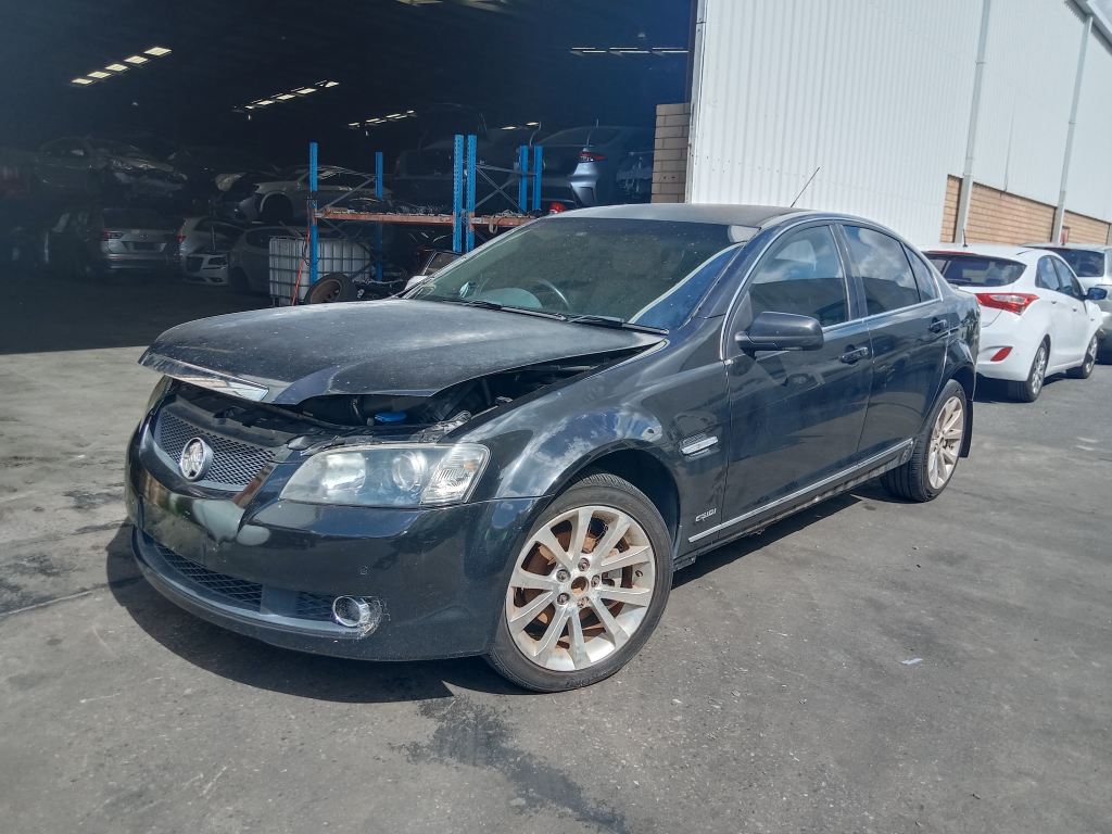 P5782 - Holden Commodore 2010 Black Wrecking - Image 15
