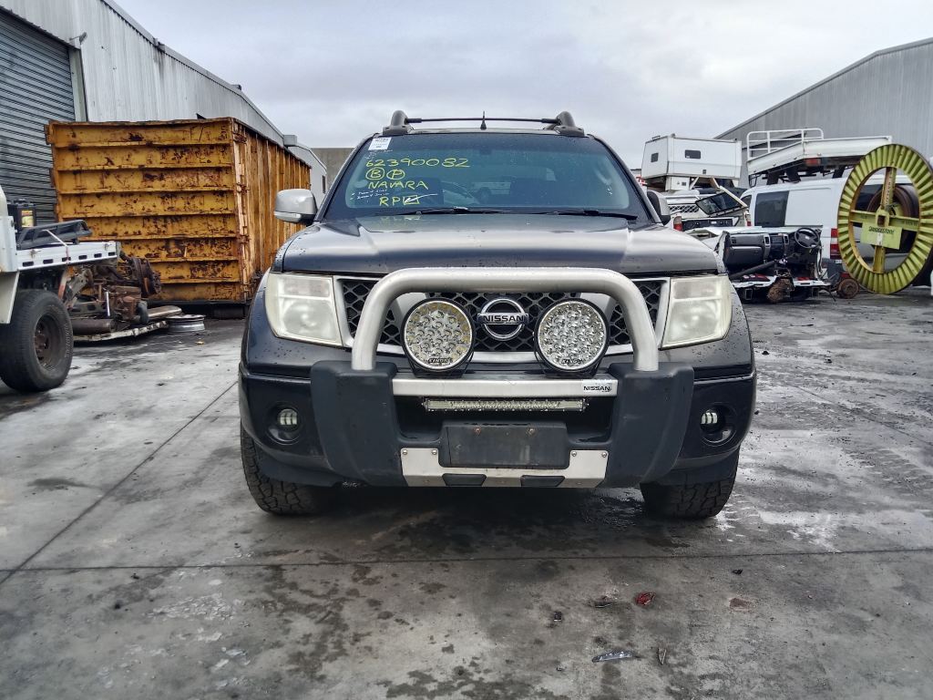 P5784 - Nissan Navara D40 2009 Black Wrecking