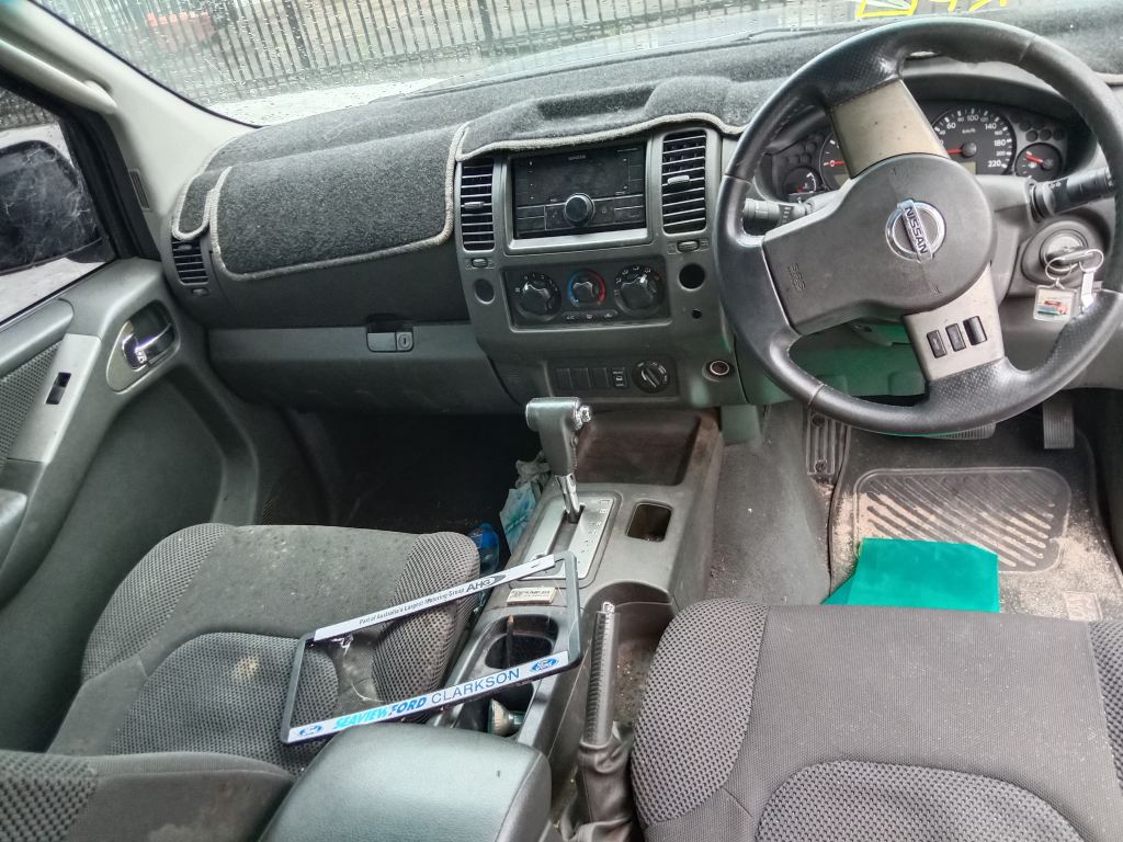 P5784 - Nissan Navara D40 2009 Black Wrecking - Image 7
