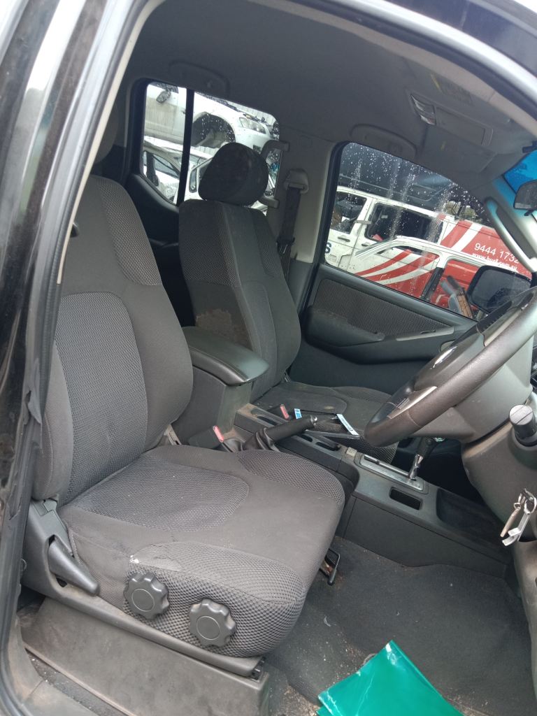 P5784 - Nissan Navara D40 2009 Black Wrecking - Image 10