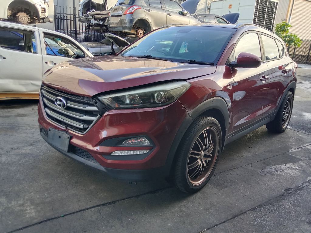 P5785 – Hyundai Tucson 2015 Maroon Wrecking