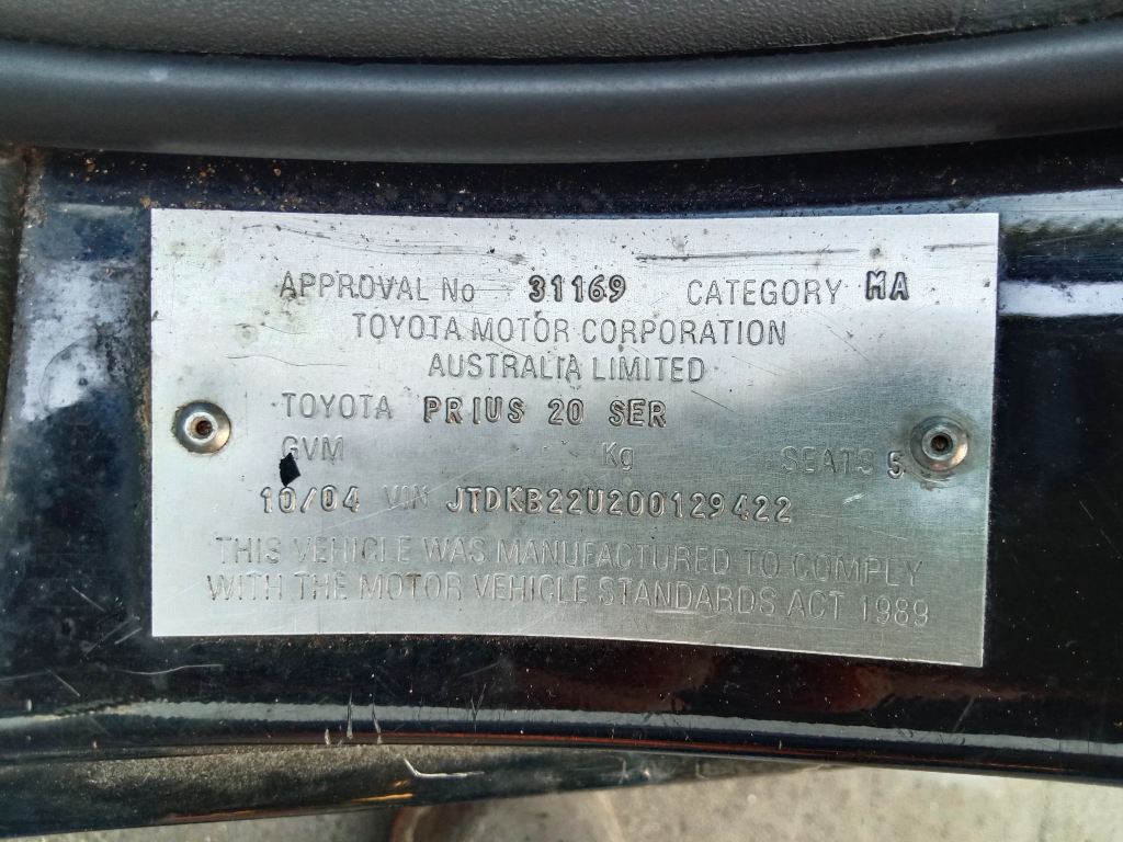 P5786 - Toyota Prius Hybrid 2004 Black Wrecking - Image 14