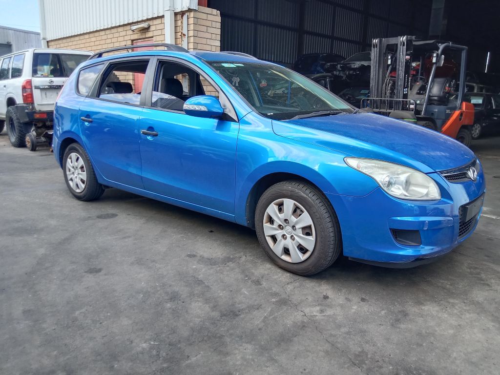 P5787 – Hyundai i30 2009 Blue Wrecking