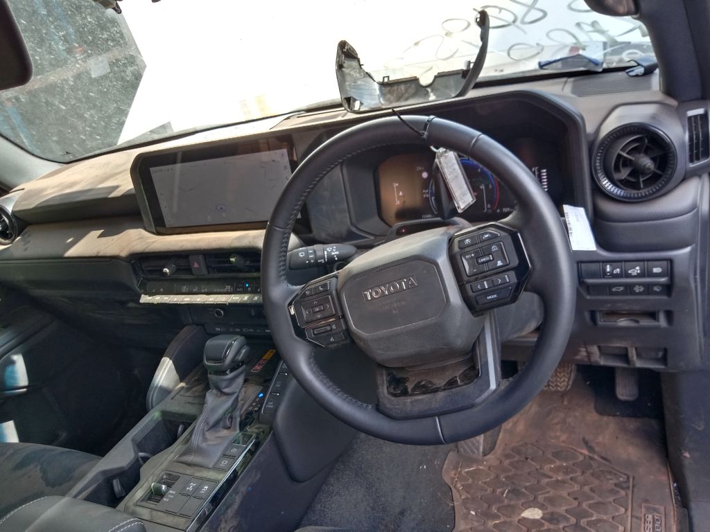 P5789 - Toyota LandCruiser Prado 150 series 2024 White Wrecking - Image 5