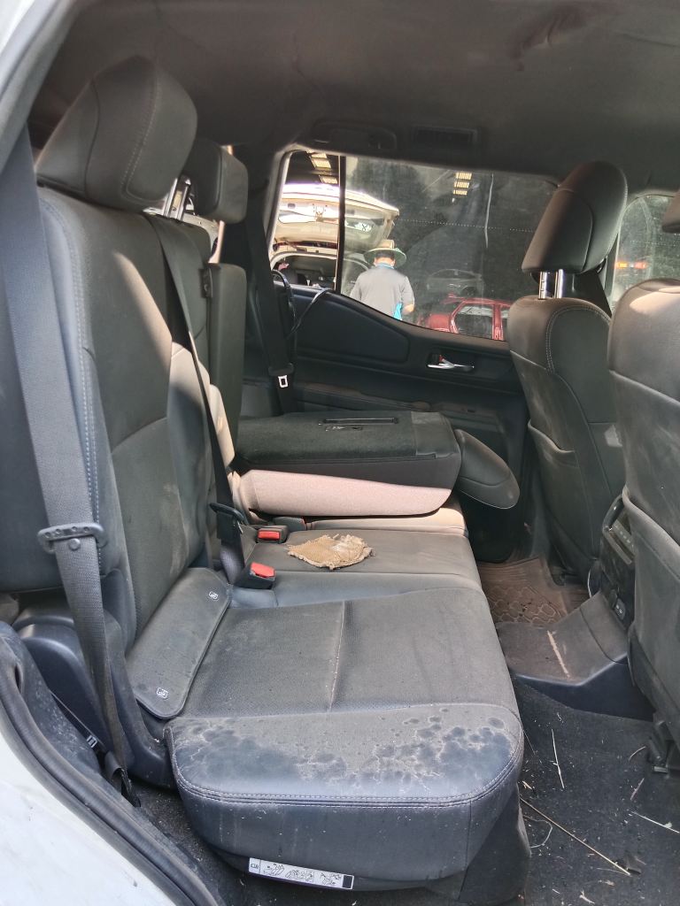 P5789 - Toyota LandCruiser Prado 150 series 2024 White Wrecking - Image 7