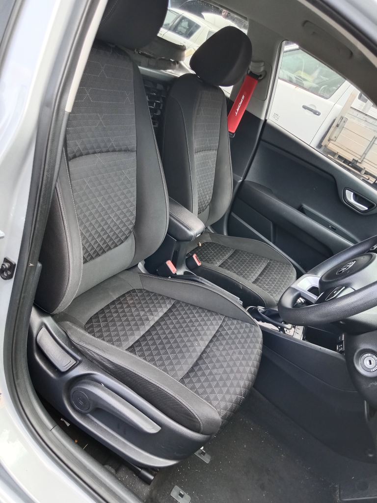 P5790 - Kia Rio 2017 Silver Wrecking - Image 6