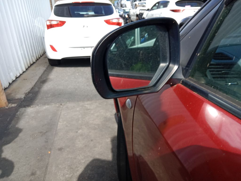 P5791 - Suzuki Swift 2011 Red Wrecking - Image 13