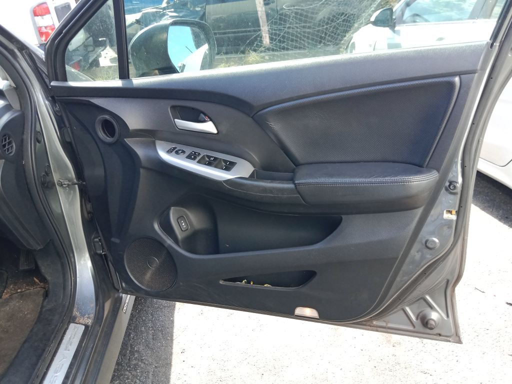 P5793 - Honda Odyssey 2012 Grey Wrecking - Image 5