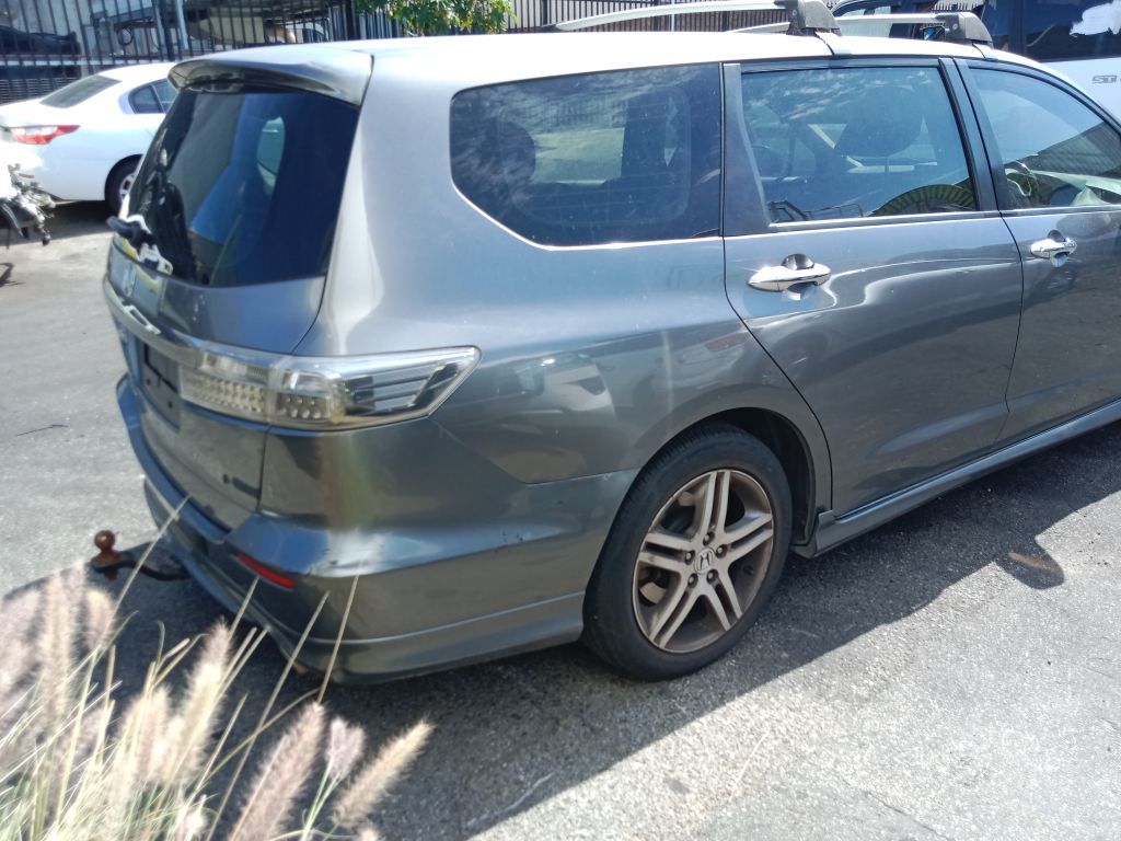 P5793 - Honda Odyssey 2012 Grey Wrecking - Image 8