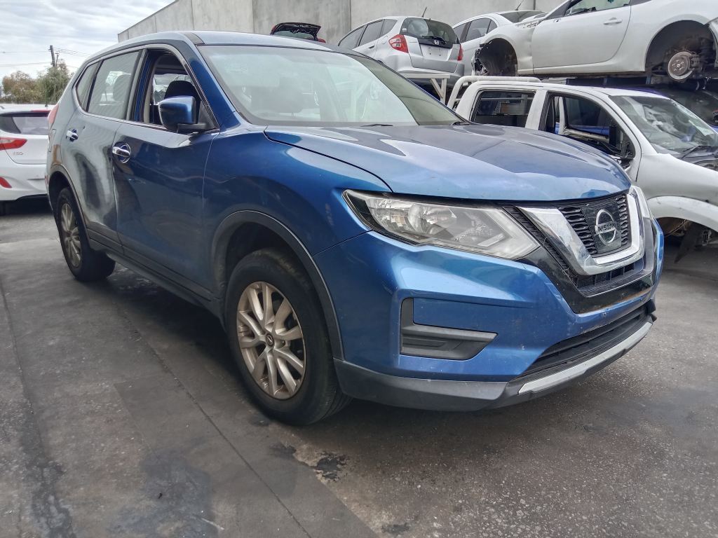 P5795 - Nissan X-Trail 2017 Blue Wrecking - Image 16