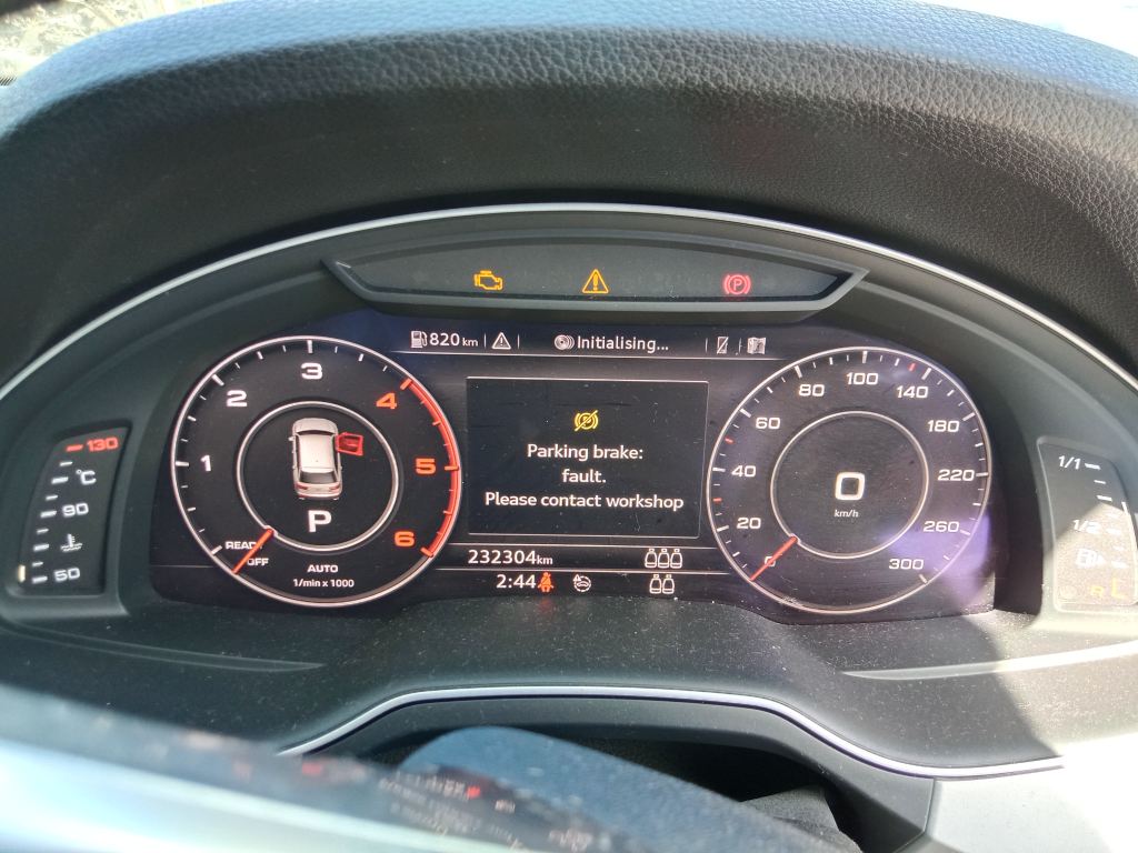 P5802 - Audi Q7 2017 Black Wrecking - Image 3
