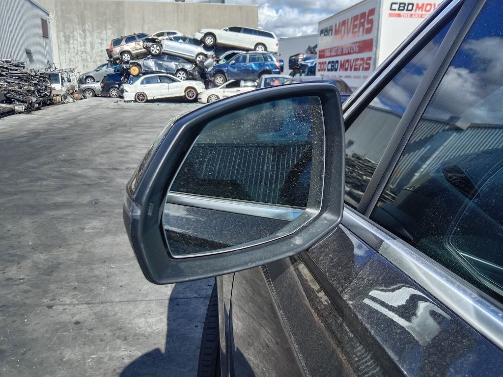 P5802 - Audi Q7 2017 Black Wrecking - Image 9