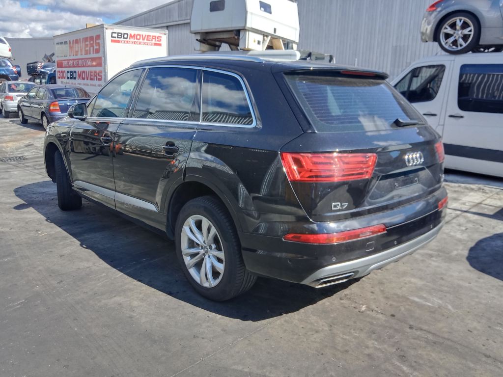 P5802 - Audi Q7 2017 Black Wrecking - Image 10