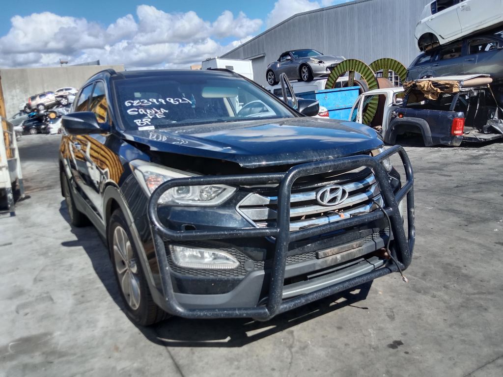P5803 - Hyundai Santa Fe 2012 Black Wrecking