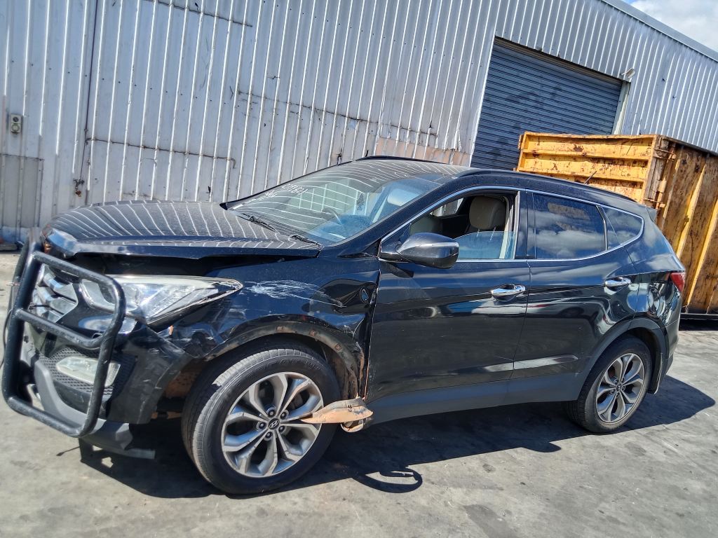 P5803 - Hyundai Santa Fe 2012 Black Wrecking - Image 2