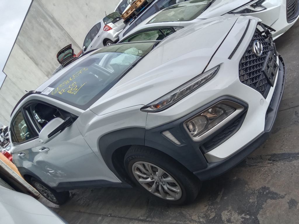 P5806 - Hyundai Kona 2019 White Wrecking