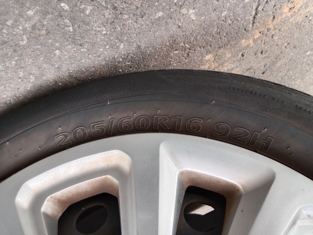 P5806 - Hyundai Kona 2019 White Wrecking - Image 7