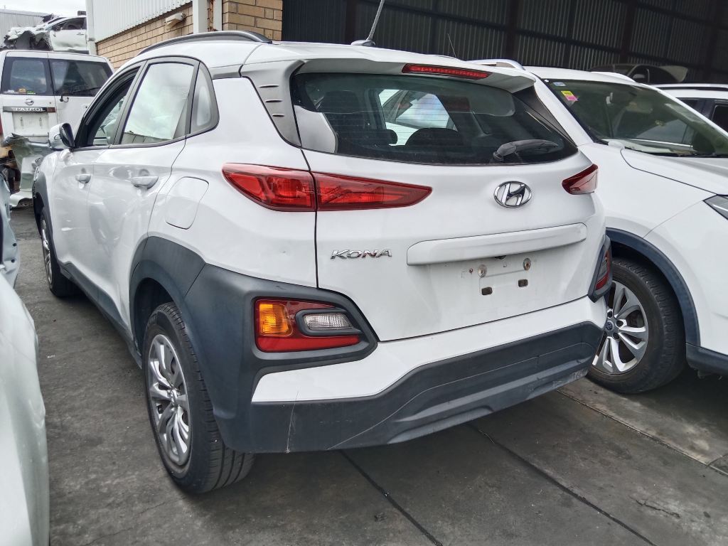 P5806 - Hyundai Kona 2019 White Wrecking - Image 9