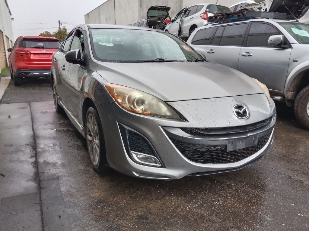 P5807 - Mazda 3 2009 Grey Wrecking