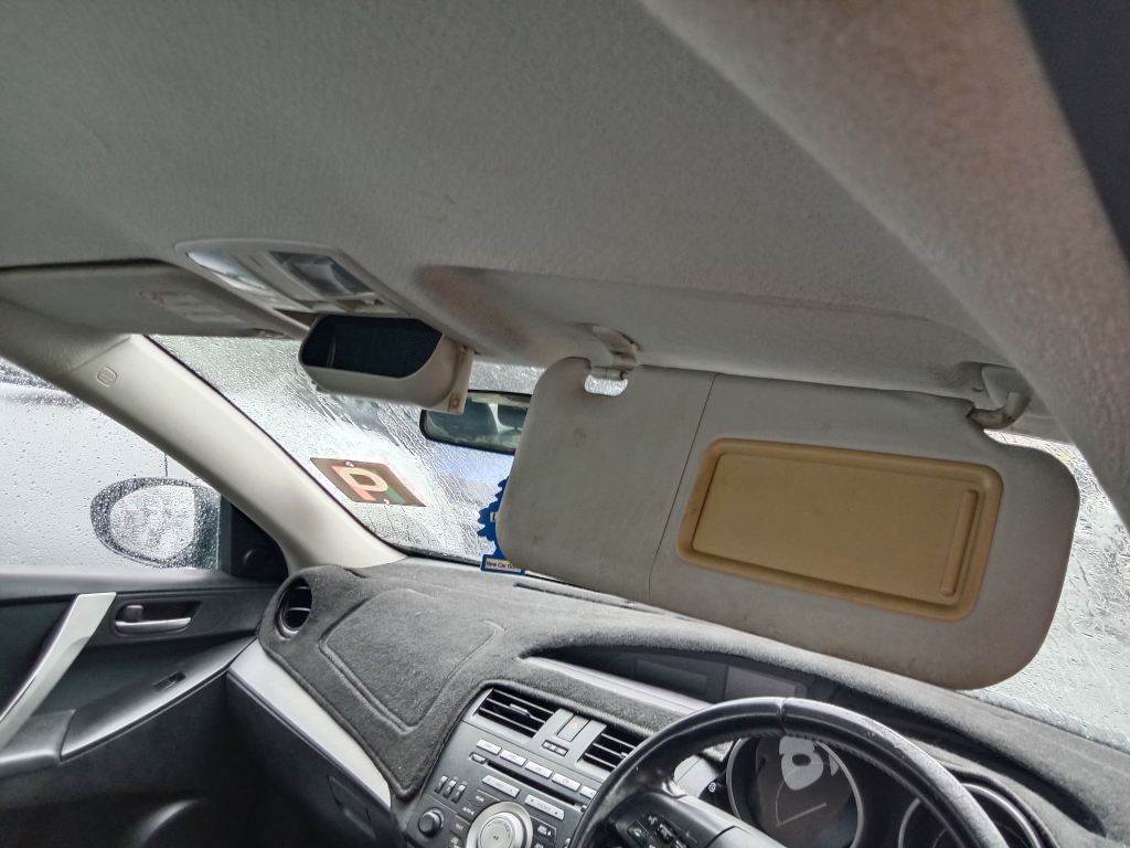 P5807 - Mazda 3 2009 Grey Wrecking - Image 6