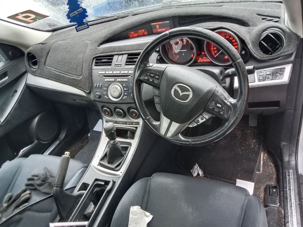 P5807 - Mazda 3 2009 Grey Wrecking - Image 9