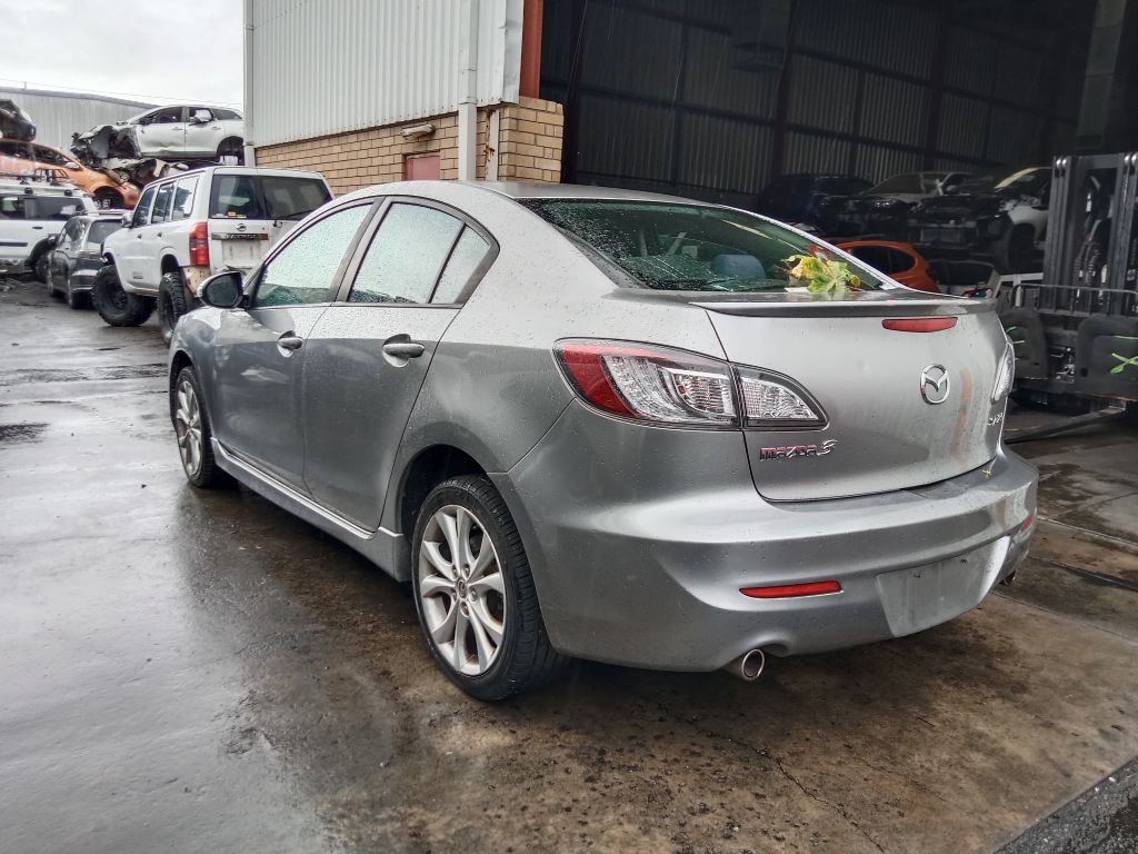 P5807 - Mazda 3 2009 Grey Wrecking - Image 13
