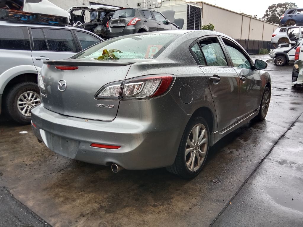 P5807 - Mazda 3 2009 Grey Wrecking - Image 14