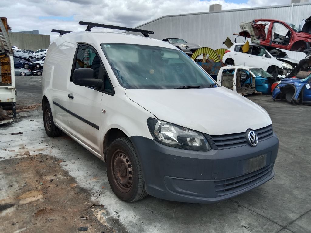 P5809 - Volkswagen Caddy 2014 White Wrecking