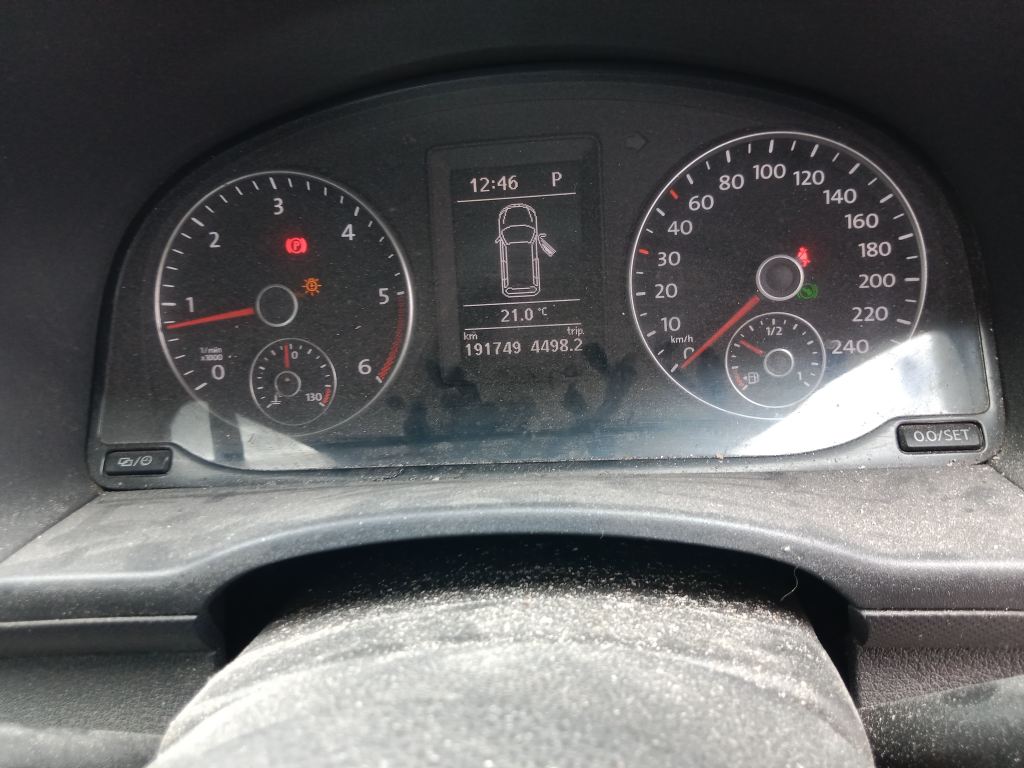 P5809 - Volkswagen Caddy 2014 White Wrecking - Image 3