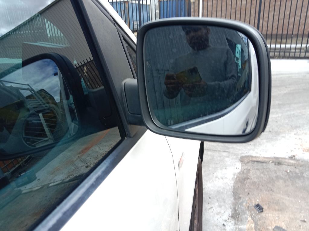 P5809 - Volkswagen Caddy 2014 White Wrecking - Image 8