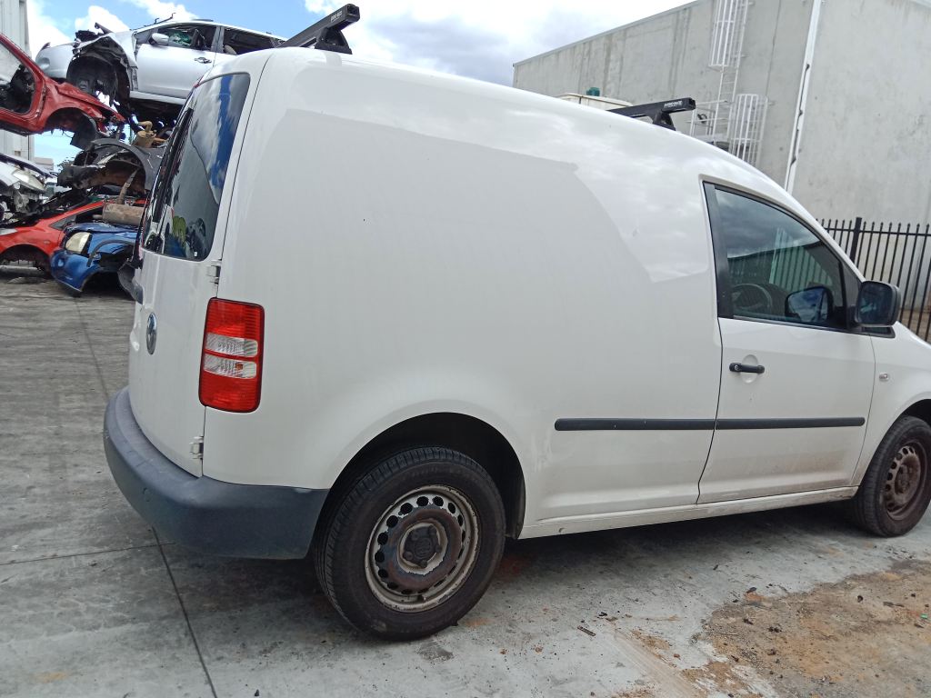 P5809 - Volkswagen Caddy 2014 White Wrecking - Image 11