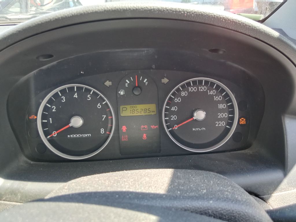 P5813 - Hyundai Getz 2009 Blue Wrecking - Image 4