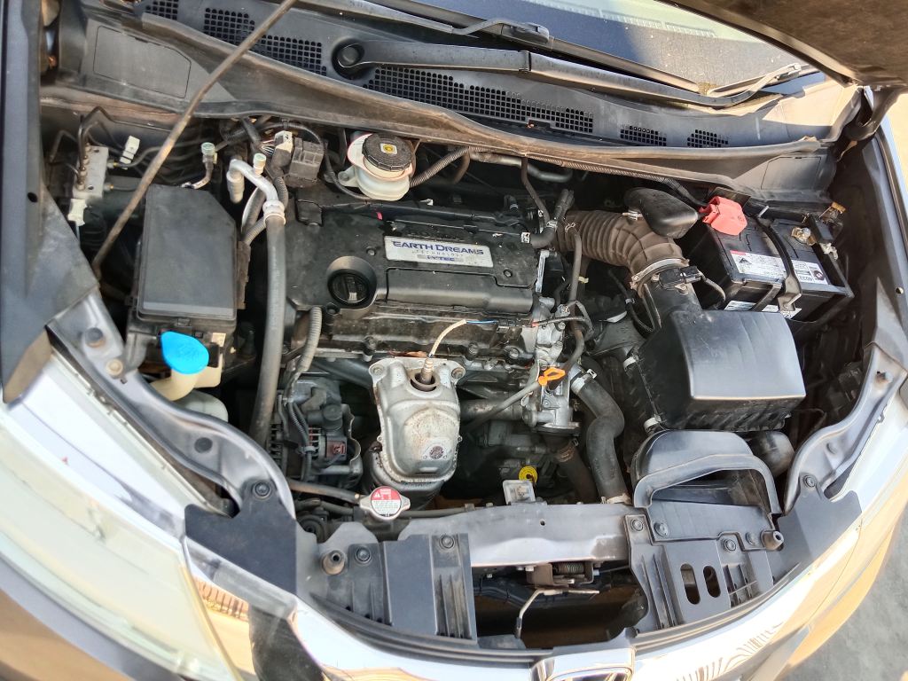 P5814 - Honda Odyssey 2014 Grey Wrecking - Image 4