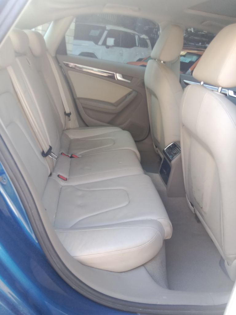 P5818 - Audi A4 2011 Blue Wrecking - Image 12