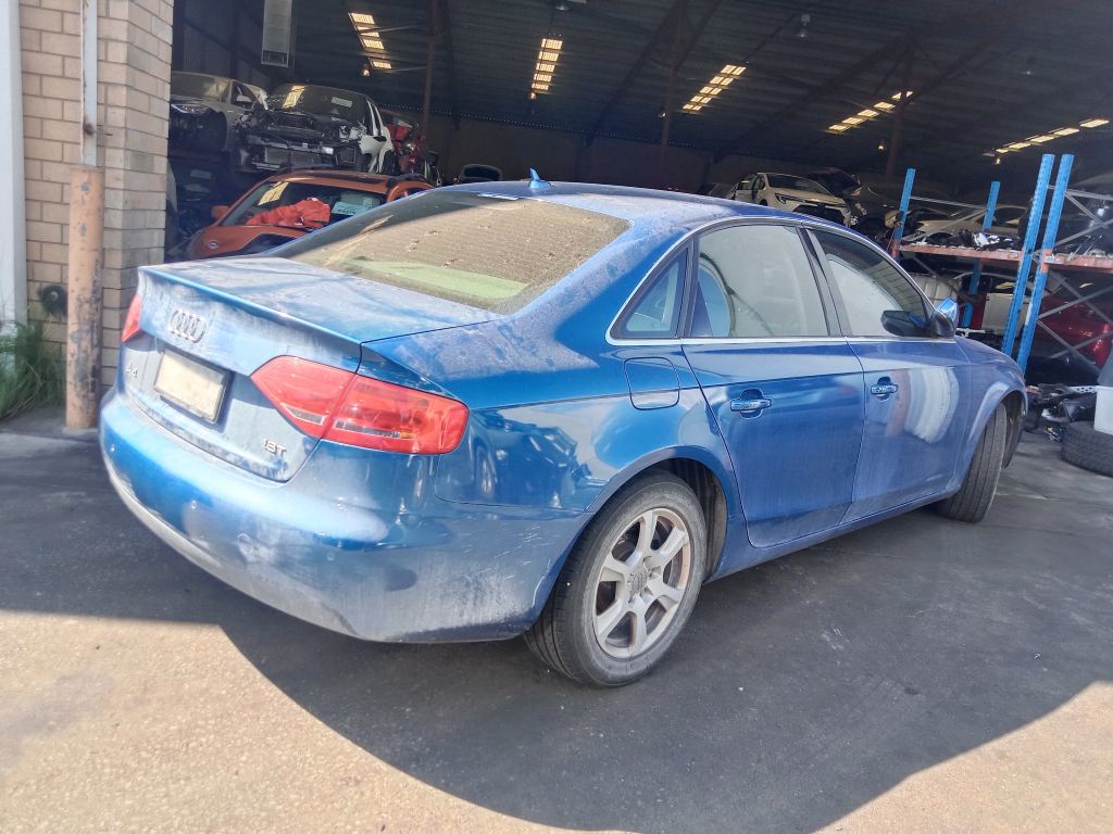 P5818 - Audi A4 2011 Blue Wrecking - Image 14