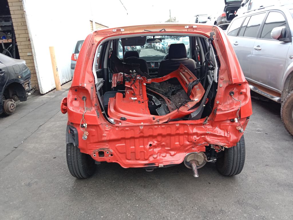 P5819 - Hyundai Getz 2009 Red Wrecking - Image 5