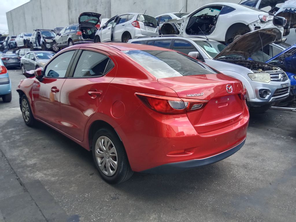 P5820 - Mazda 2 2015 Red Wrecking - Image 9