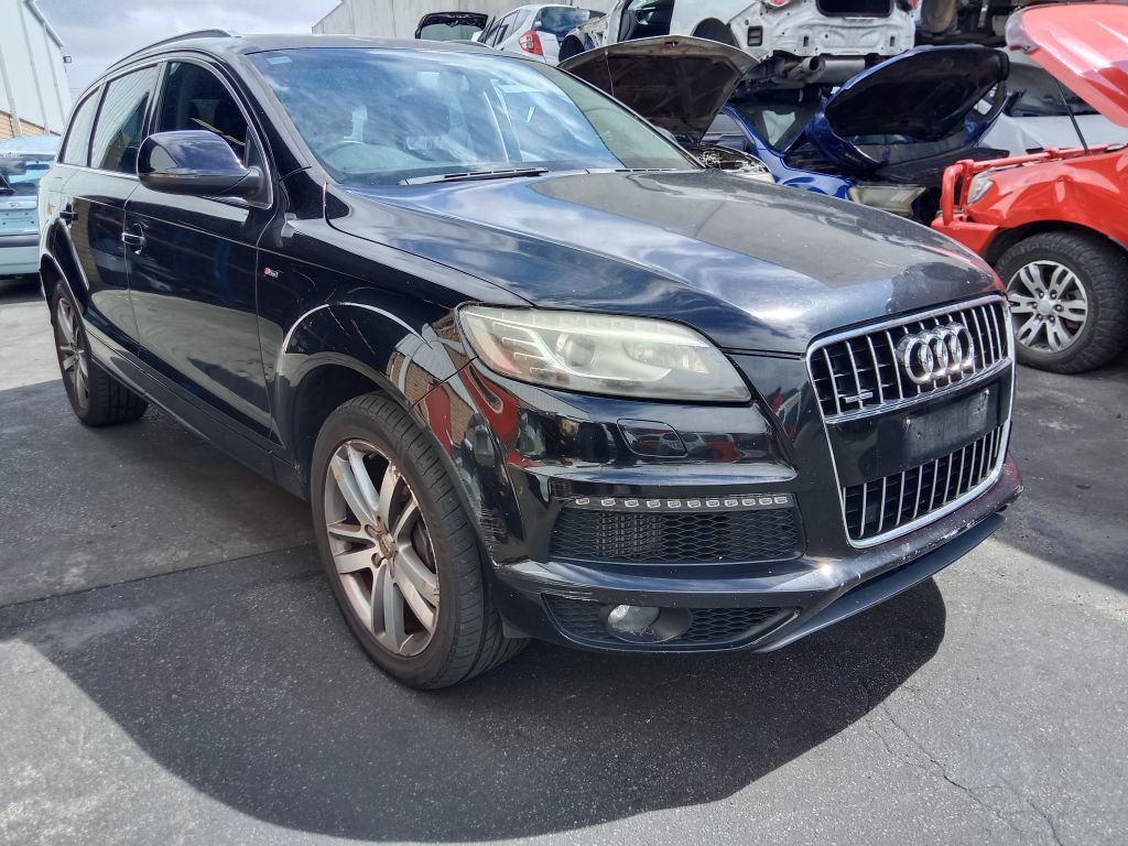 P5824 - Audi Q7 2011 Black Wrecking